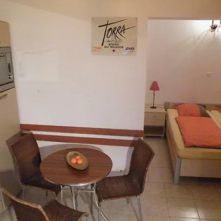 Liamone Fuer 3 Personen , 400 M Vom Strand, Pool, Klimaanlage * 萨戈内