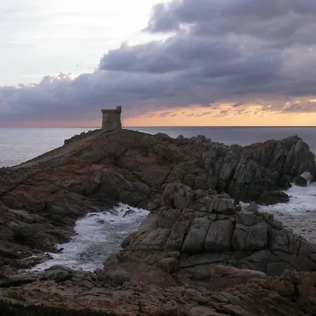 Liamone Fuer 3 Personen , 400 M Vom Strand, Pool, Klimaanlage Sagone (Corsica)